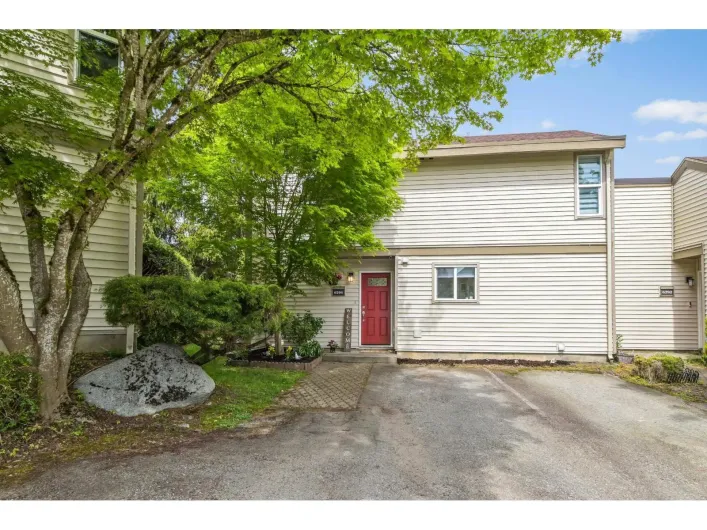 6294 GREENSIDE DRIVE, Surrey