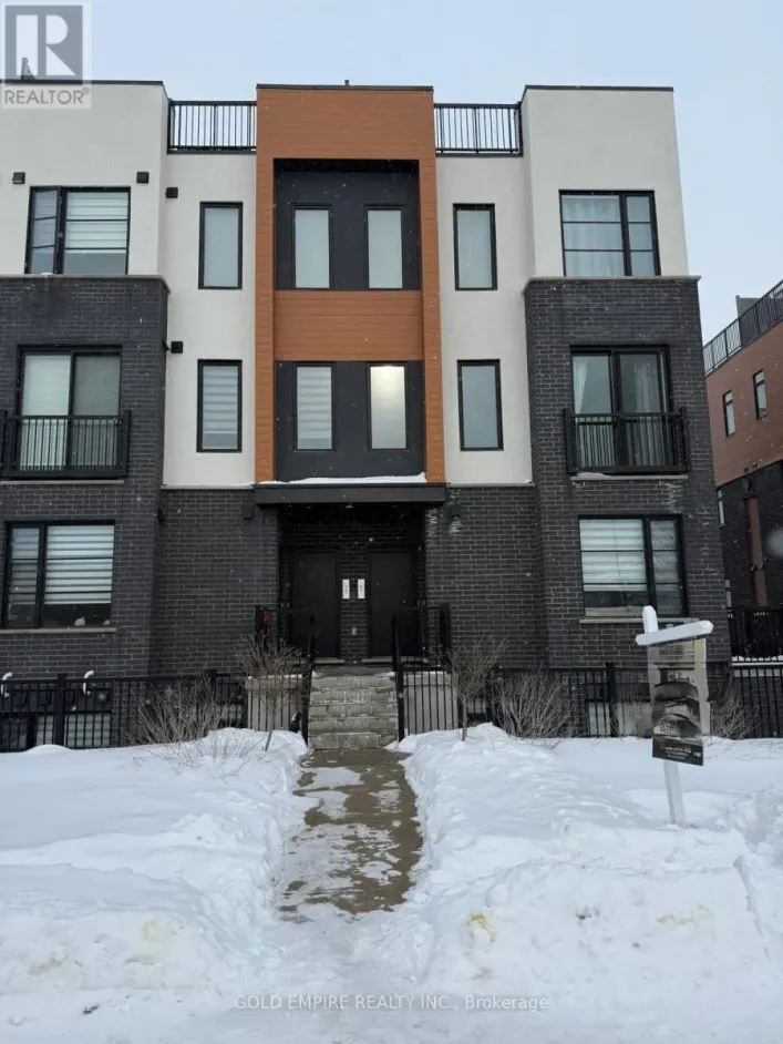 63 - 3900 SAVOY STREET, London South