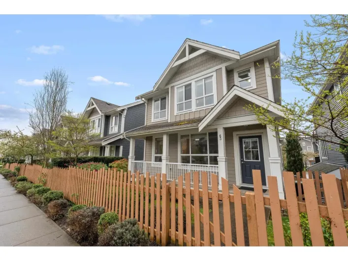 63 7059 210 STREET, Langley