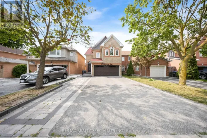 House for sale: 63 BLUE SPRUCE STREET, Brampton