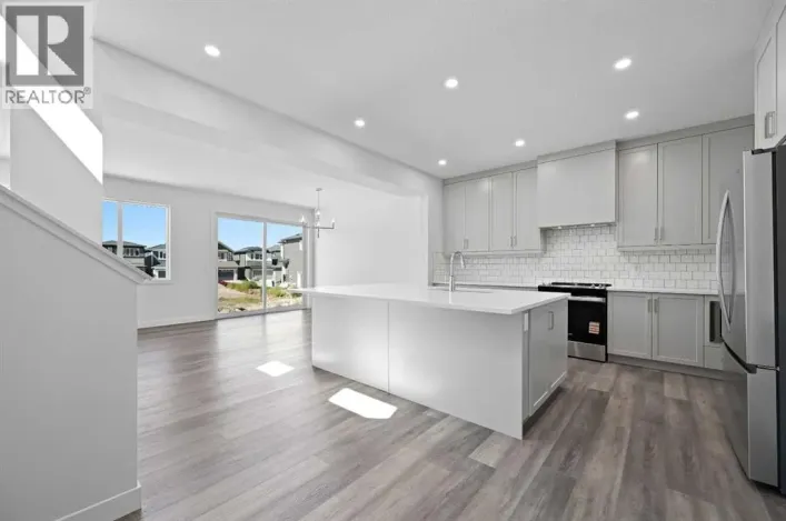 63 Corner Glen Common NE, Calgary