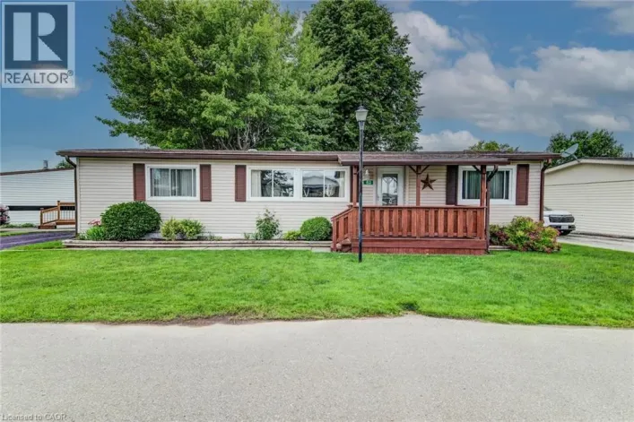 63 FAIRVIEW Crescent, Listowel