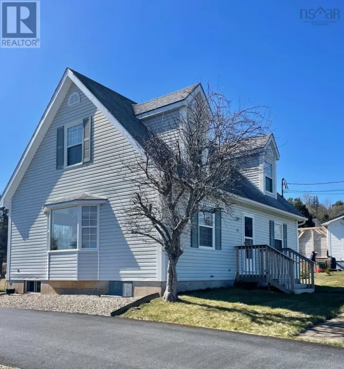 63 Knickle Road, Lunenburg