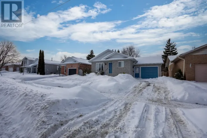 63 LORI BOULEVARD, Kawartha Lakes