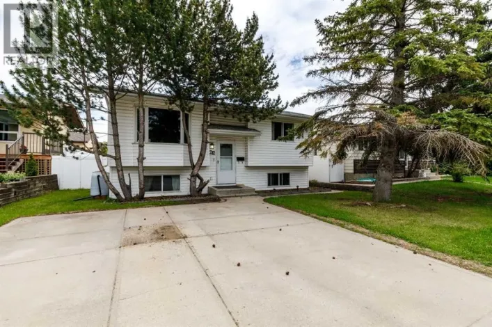 63 Mclevin Crescent, Red Deer