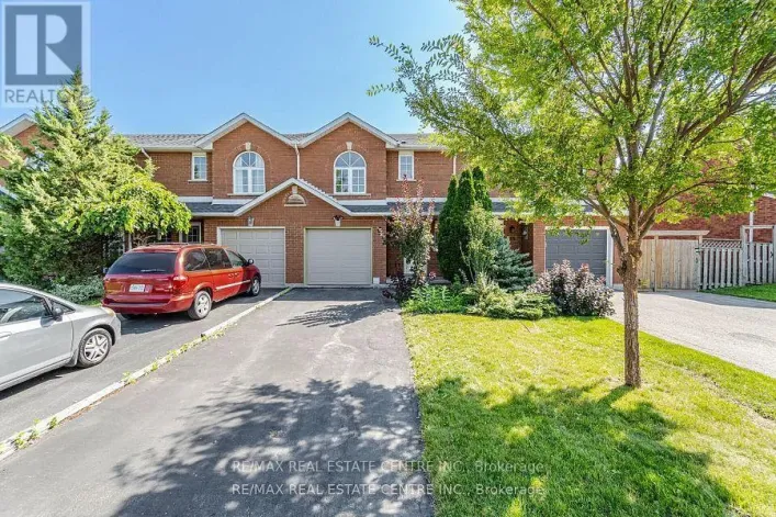 Row / Townhouse for rent: 63 PINEWOODS DRIVE, Hamilton