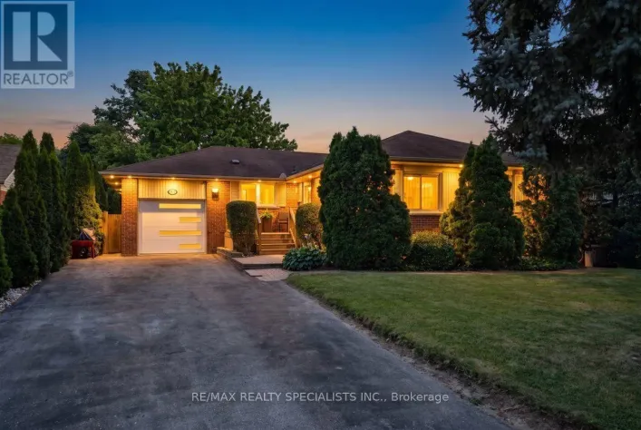 63 SUBURBAN DRIVE, Mississauga
