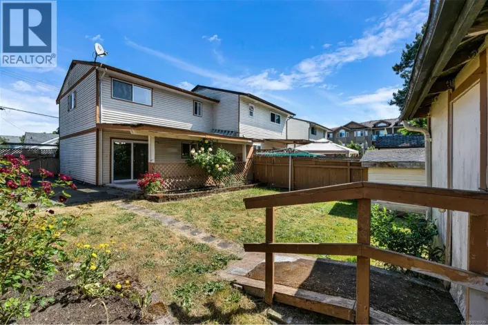 630 Dobson Rd, Duncan