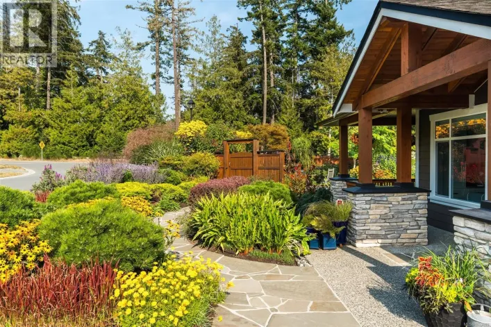 6303 Riverstone Dr, Sooke
