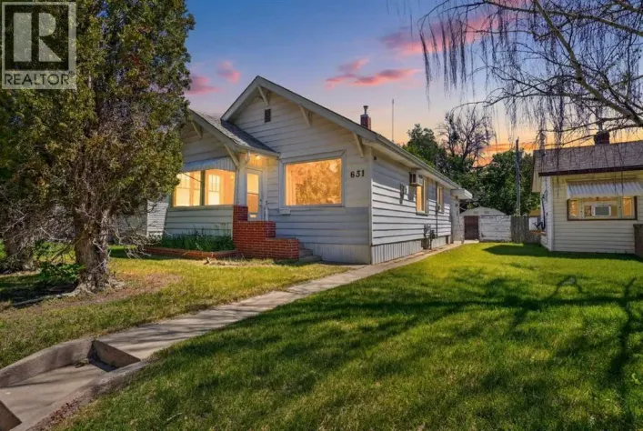 631 14 Street S, Lethbridge