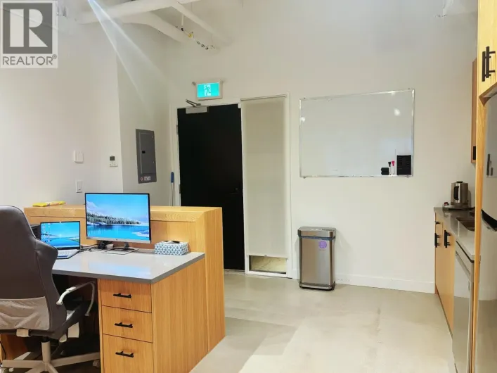 631 6378 SILVER AVENUE, Burnaby