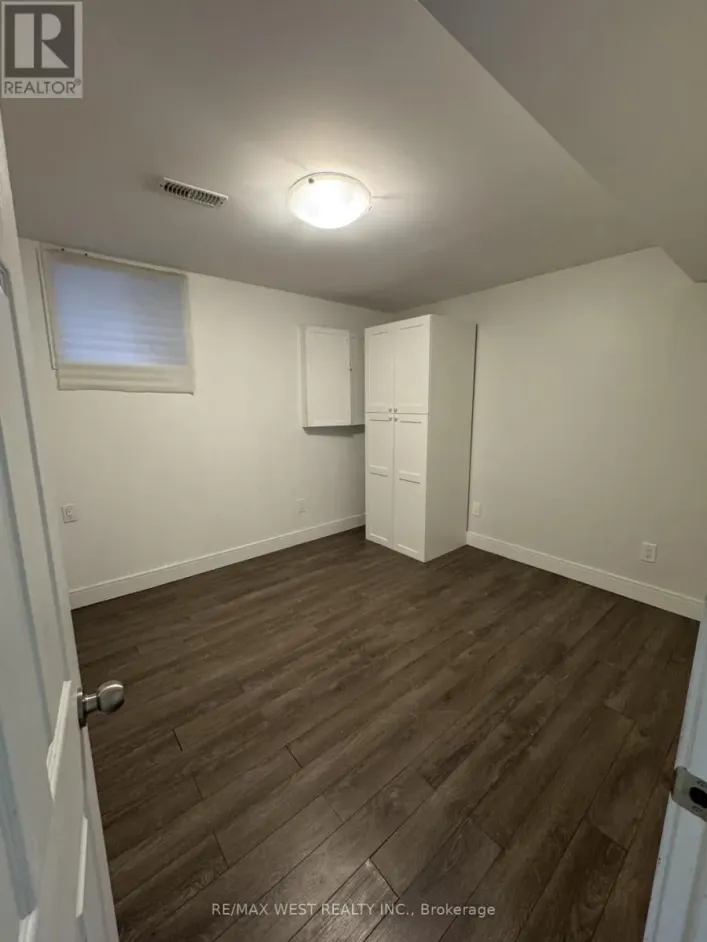 631 ASHPRIOR AVENUE, Mississauga