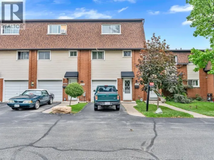 6312 THORNBERRY, Windsor