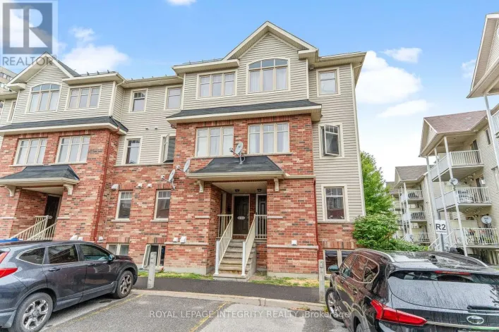 632 REARDON PRIVATE, Ottawa