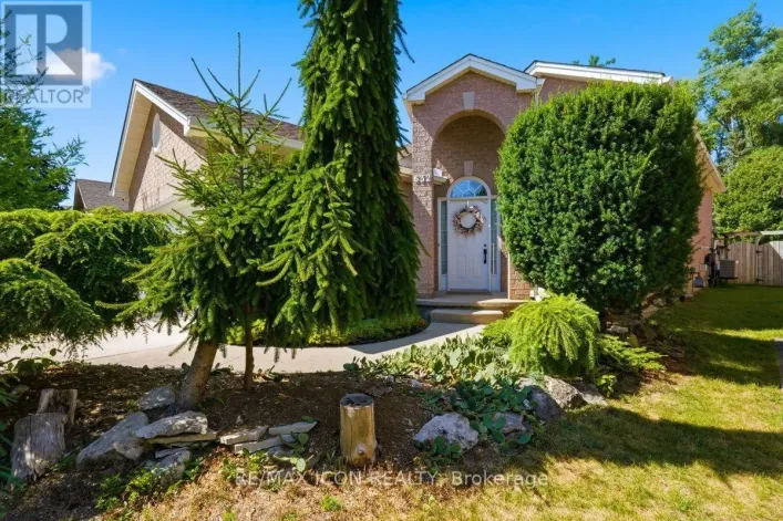 632 THORNWOOD DRIVE, London North