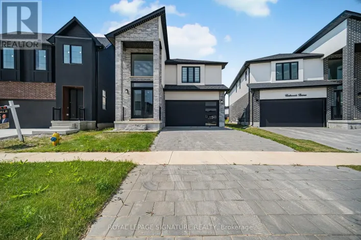 6326 HEATHWOODS AVENUE, London South