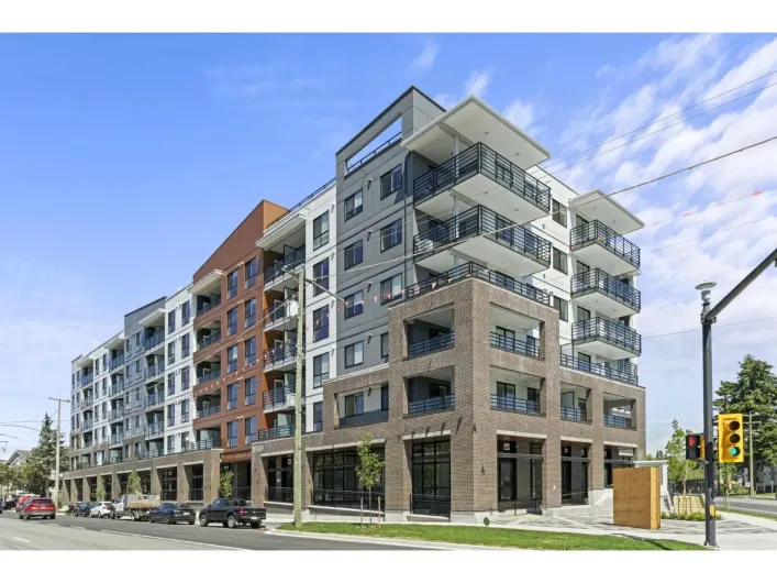 633 20769 FRASER HIGHWAY, Langley