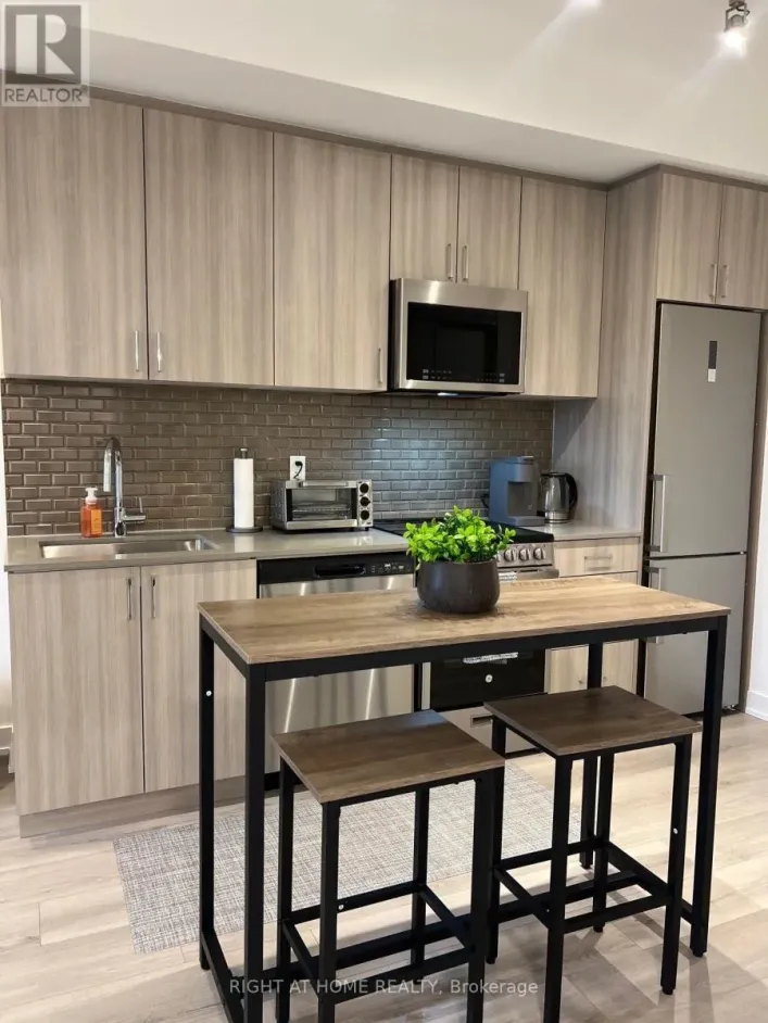 634 - 1005 DUNDAS STREET E, Oakville