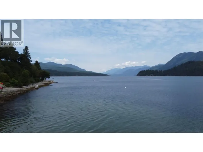 6340 N GALE AVENUE, Sechelt