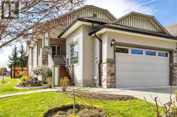6342 Herons Pl, Duncan