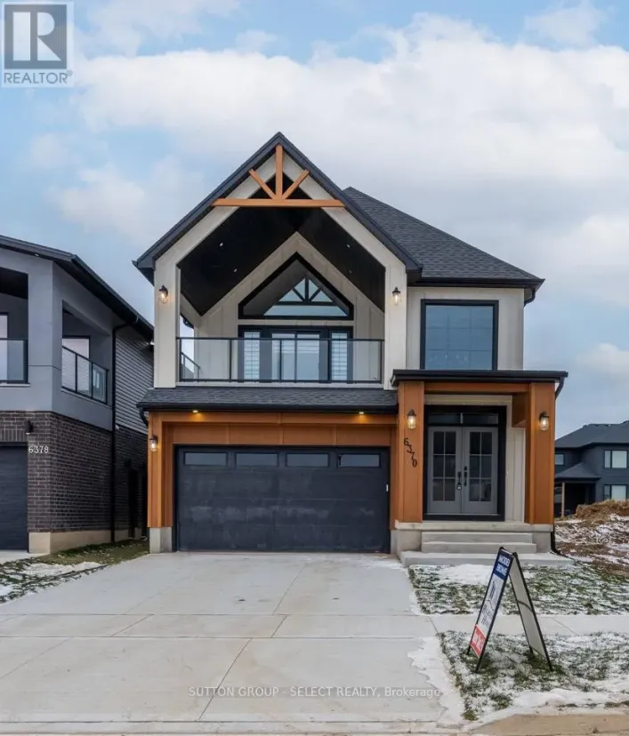 6343 HEATHWOODS AVENUE, London South
