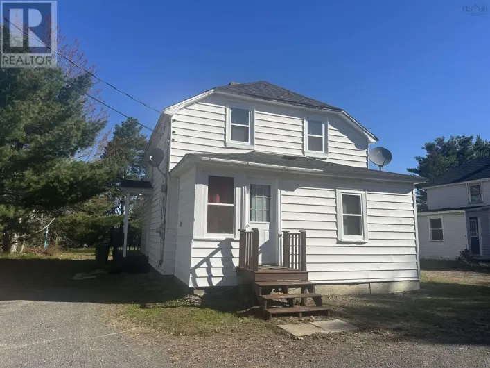 635 Faculty Drive, Greenwood