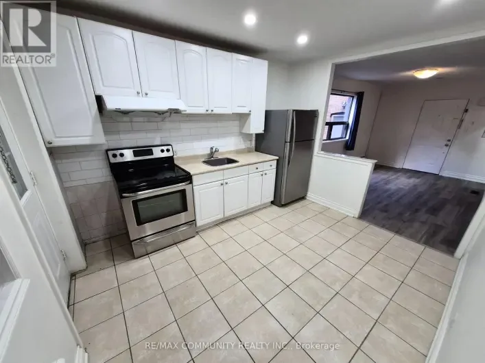 636 VAUGHAN ROAD, Toronto
