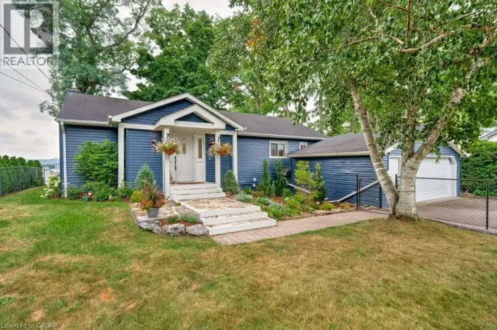 636 WEST OVAL Drive, Burlington