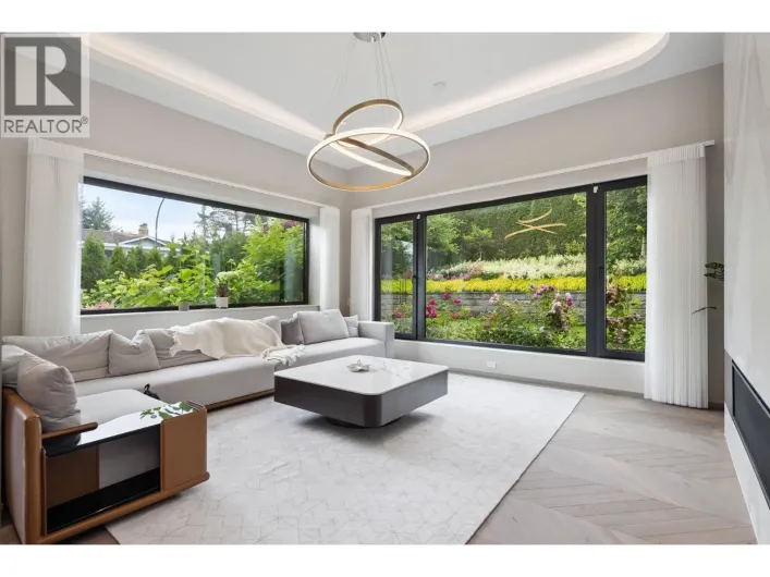 6363 BUCKINGHAM DRIVE, Burnaby