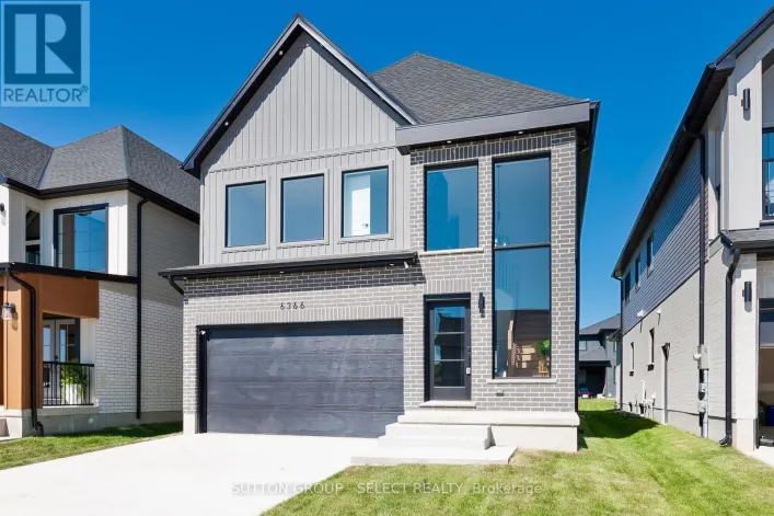 6366 HEATHWOODS AVENUE, London South