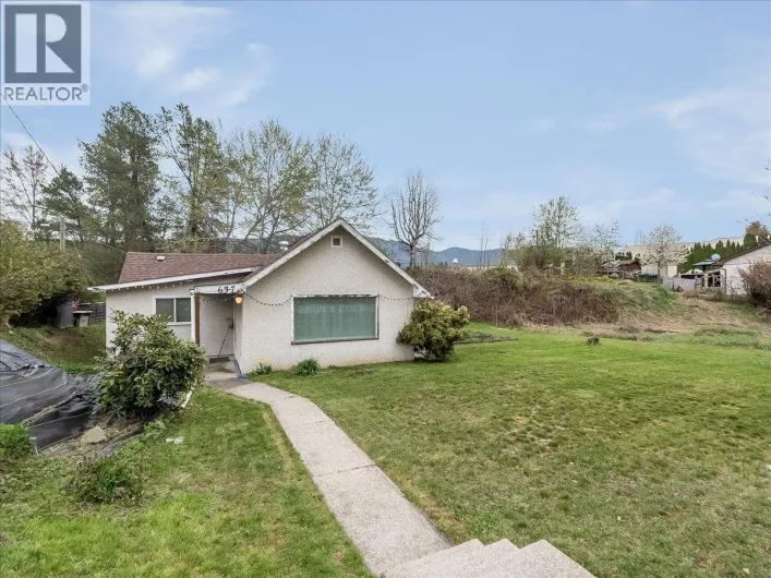 637 9th Avenue, Castlegar