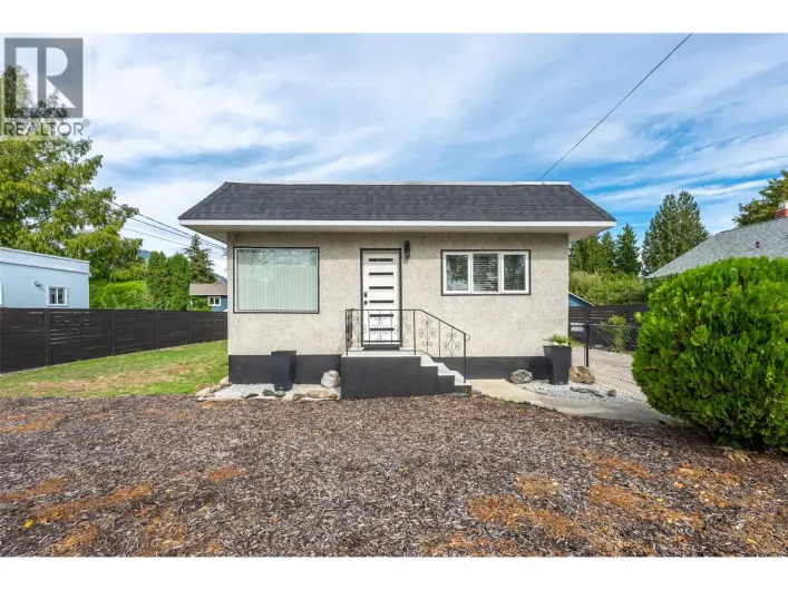 637 Alexander Avenue, Penticton