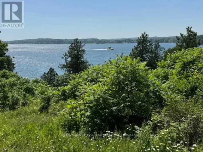 637 NORTH SHORE ROAD, Frontenac Islands