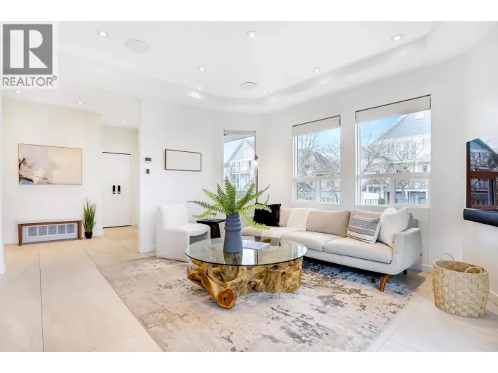 6371 LONDON ROAD, Richmond