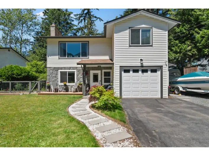 63777 BEECH AVENUE|Hope, Hope