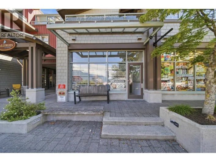 6392 BAY STREET, West Vancouver