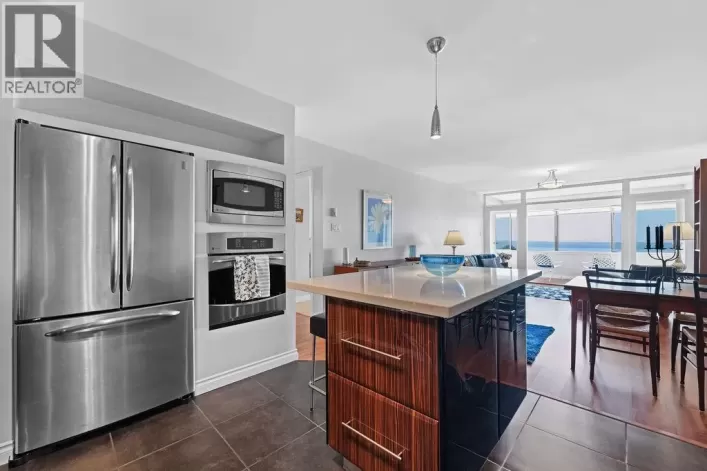 64 2212 FOLKESTONE WAY, West Vancouver