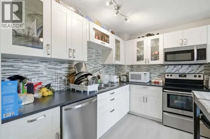 64, 2519 38 Street NE, Calgary