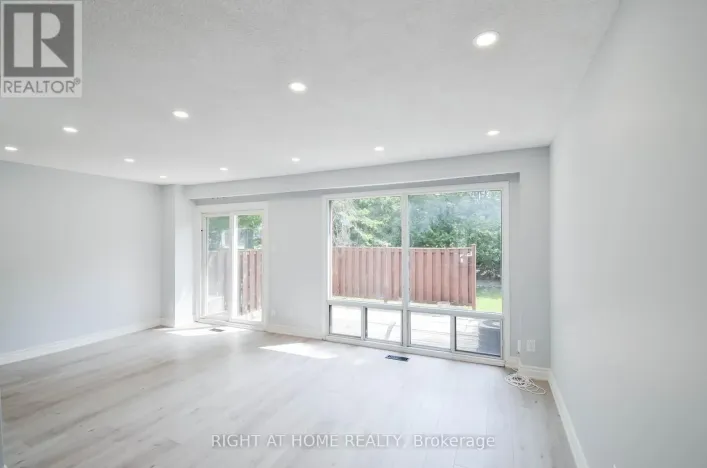 64 - 30 CHICHESTER PLACE, Toronto