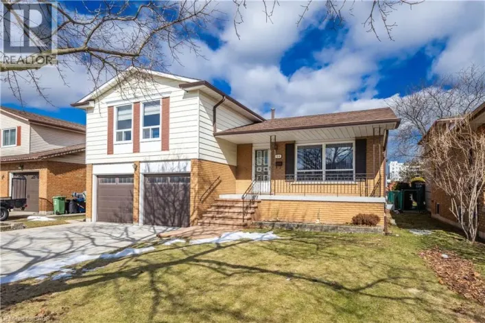 64 NEIL Avenue, Stoney Creek