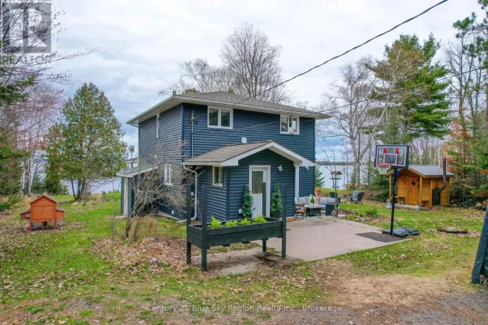 64 NINOVAN ROAD E, Callander