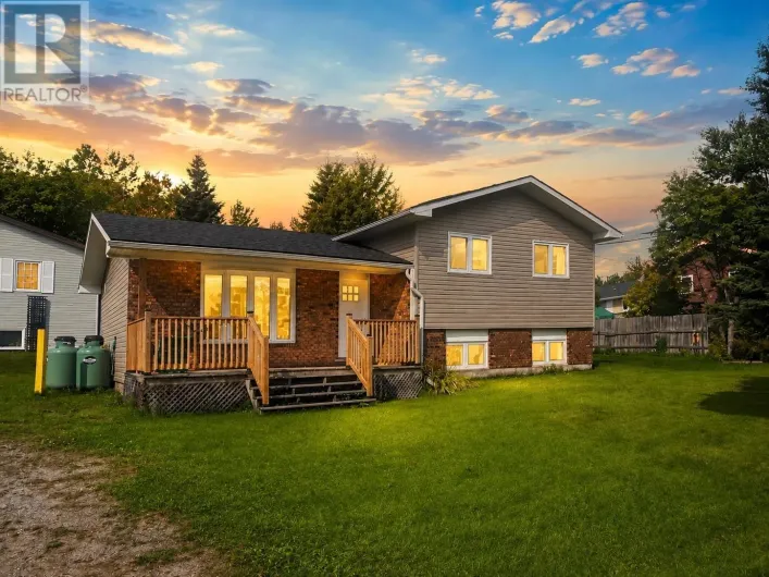 64 PARKWAY PLACE, Terrace Bay