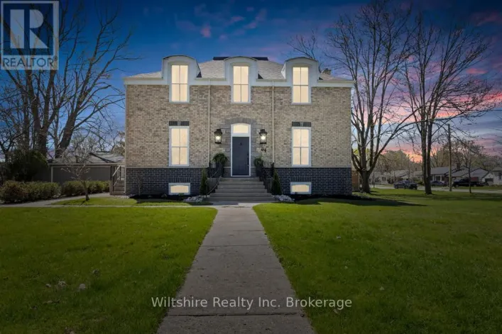 64 SOUTH STREET W, Aylmer