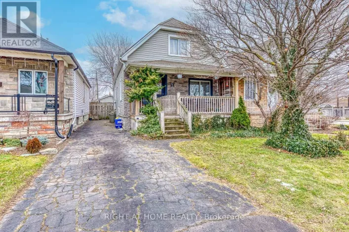 64 WEXFORD AVENUE N, Hamilton