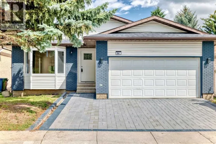 64 Woodstock Road SW, Calgary