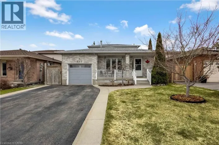 640 ACADIA Drive, Hamilton