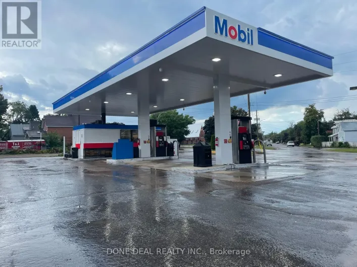 640 PEMBROKE STREET W, Pembroke