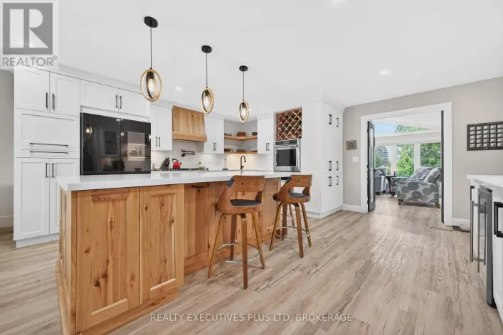 6410 SHERWOOD ROAD, Niagara Falls