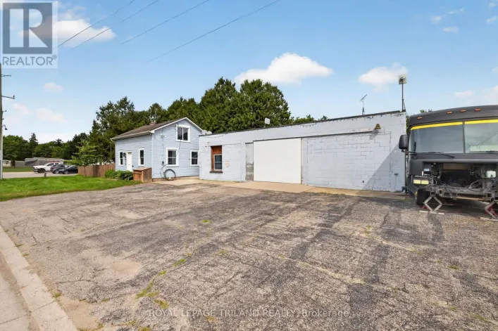 6422 BRADISH ROAD, London South