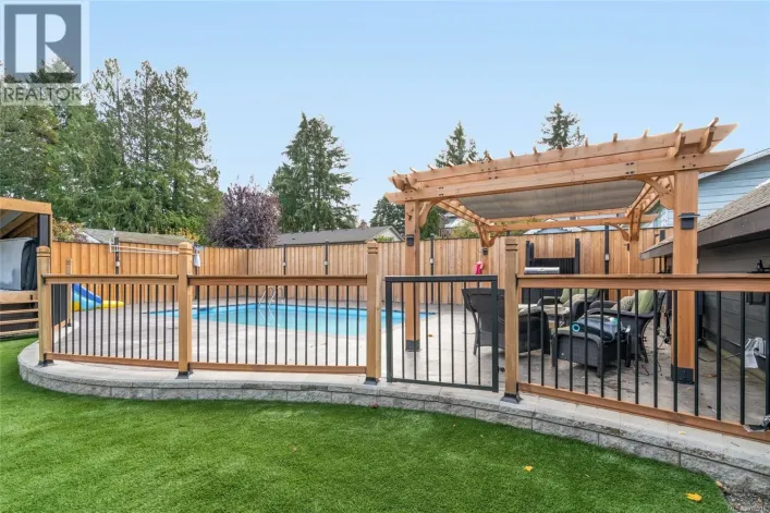 6425 Dover Rd, Nanaimo